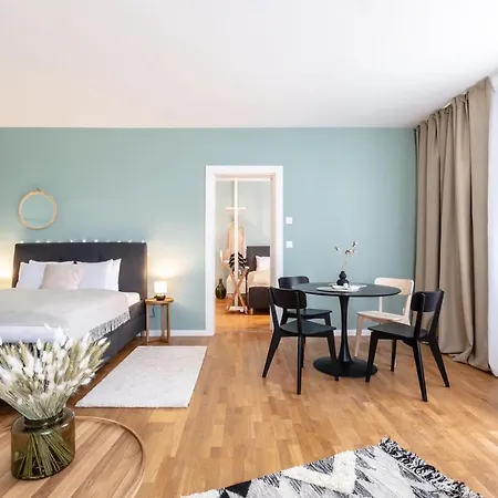 Turnkey I Angelo Roma Apartments Prague Exterior photo