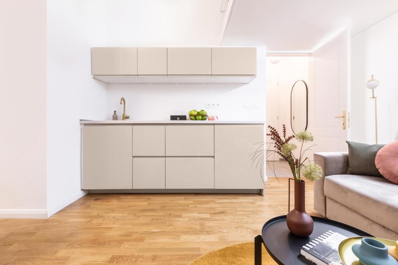 Appartement Turnkey I Angelo Roma Praag