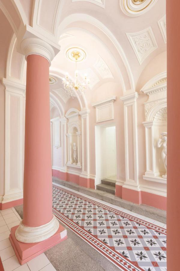 Appartement Turnkey I Angelo Roma Praag